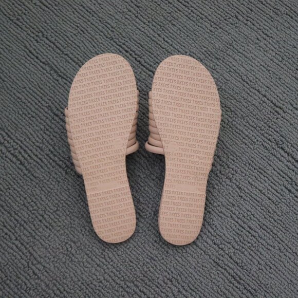 BRAND NEW Tkees Caro Sandal Color POUT Size 7 - Picture 5 of 6